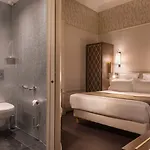 Crystal Hotel 3*