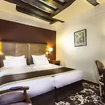 Hotel Crystal 3*