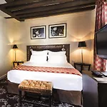 Crystal Hotel 3*