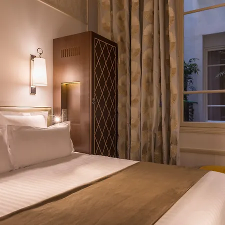 Crystal Hotell 3*