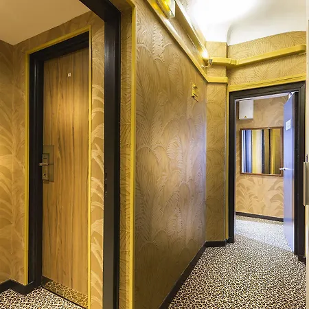 Hotel Crystal 3*