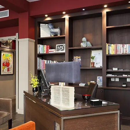 Crystal Hotell