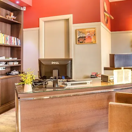 Crystal Hotell 3*